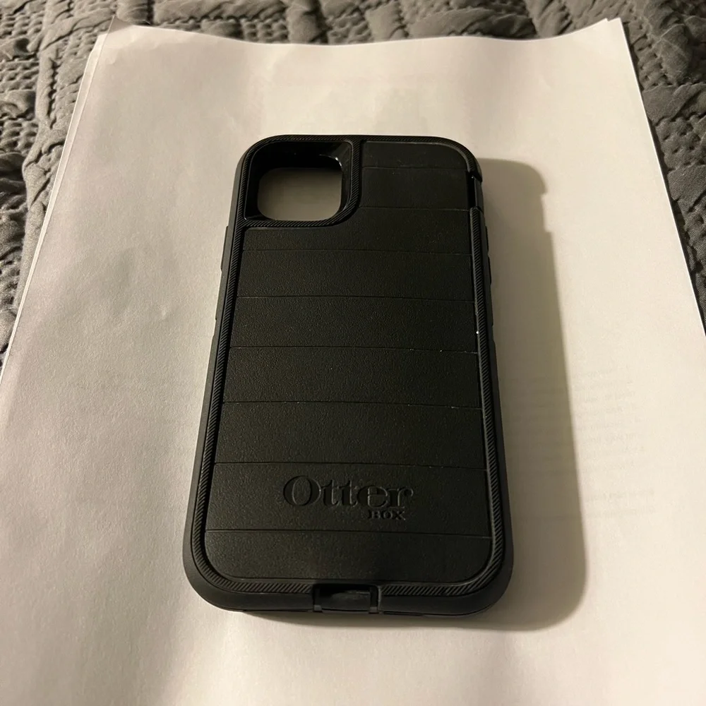 iPhone 11 Pro Max OtterBox Defender Pro Phone Case (Used) - Black